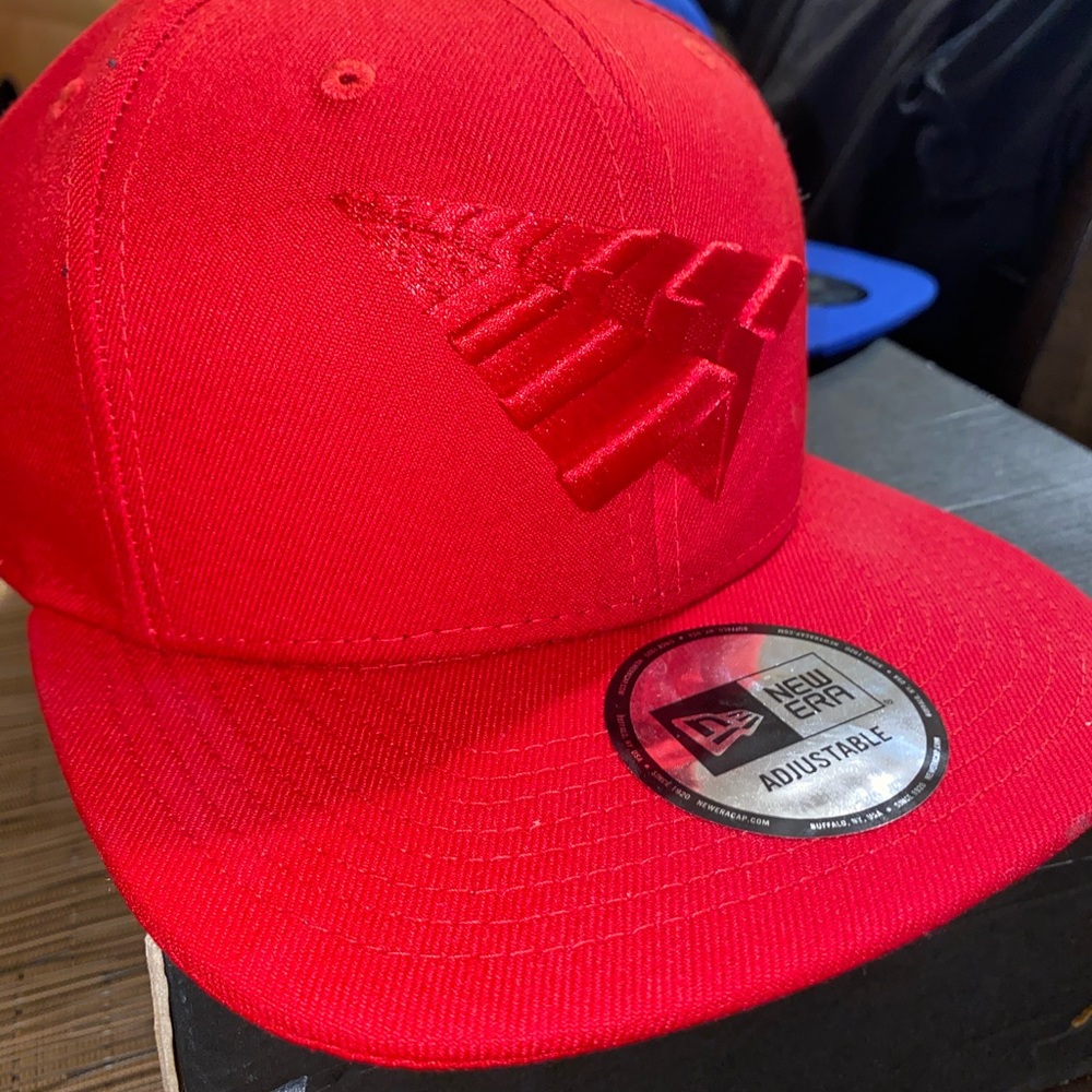 Paper Planes SnapBack